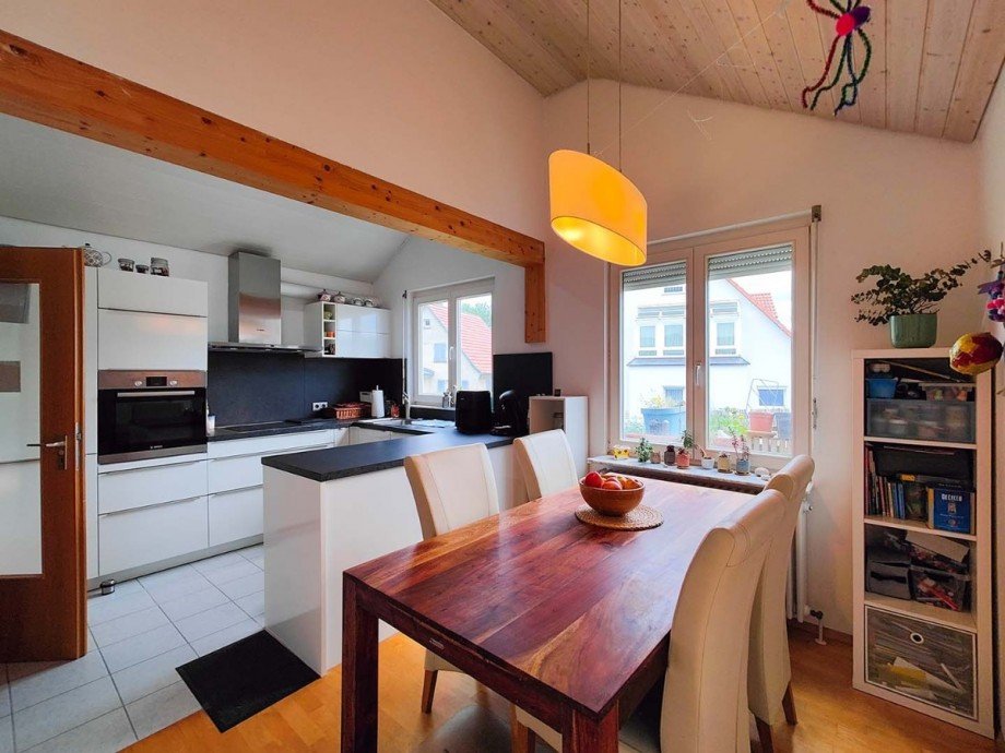 Essbereich mit K�che Dachgeschosswohnung Reutlingen