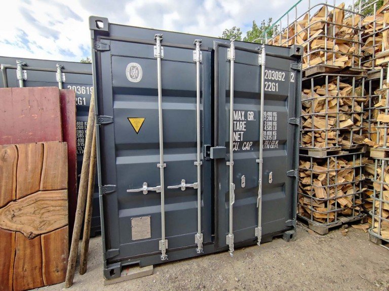Bild... Dettingen an der Erms Halle / Lager / Produktion Seecontainer Lagerfl�che in Dettingen an der Erms zu vermieten