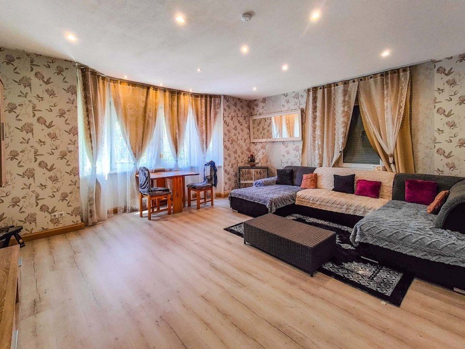 Wohnzimmer Obergeschoss Mehrfamilienhaus Bad Urach