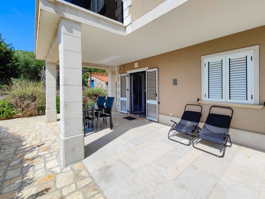 Terrasse Erdgeschosswohnung Nerezine