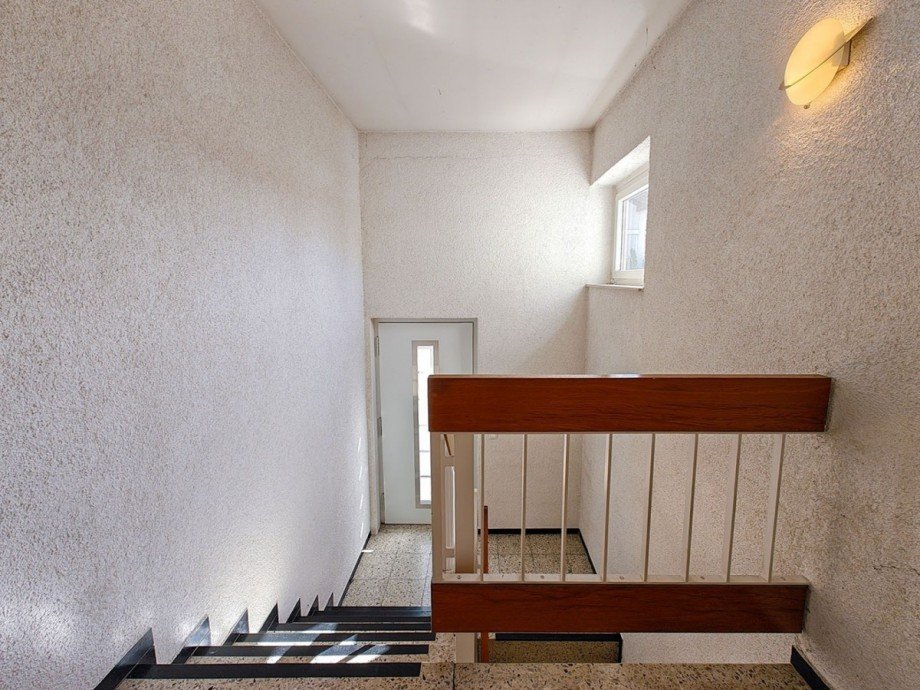 Treppenhaus Zweifamilienhaus Bempflingen