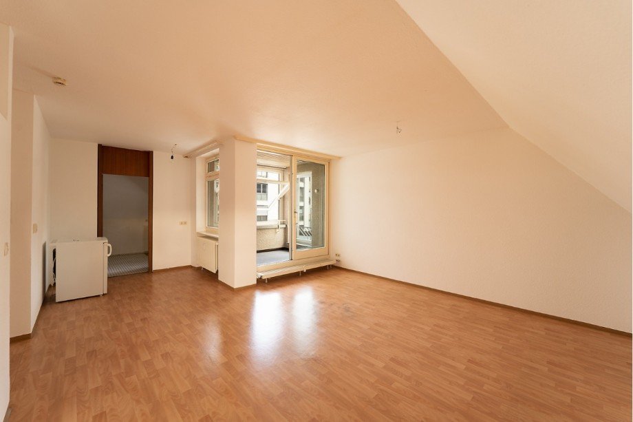 Wohn-, Essbereich Dachgeschosswohnung Pfullingen