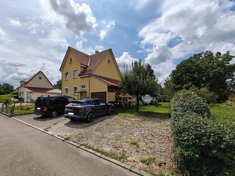 Aussenansicht Reutlingen - Degerschlacht Einfamilienhaus Vermietetes Einfamilienhaus in Degerschlacht mit 1.103 m� Grundst�ck