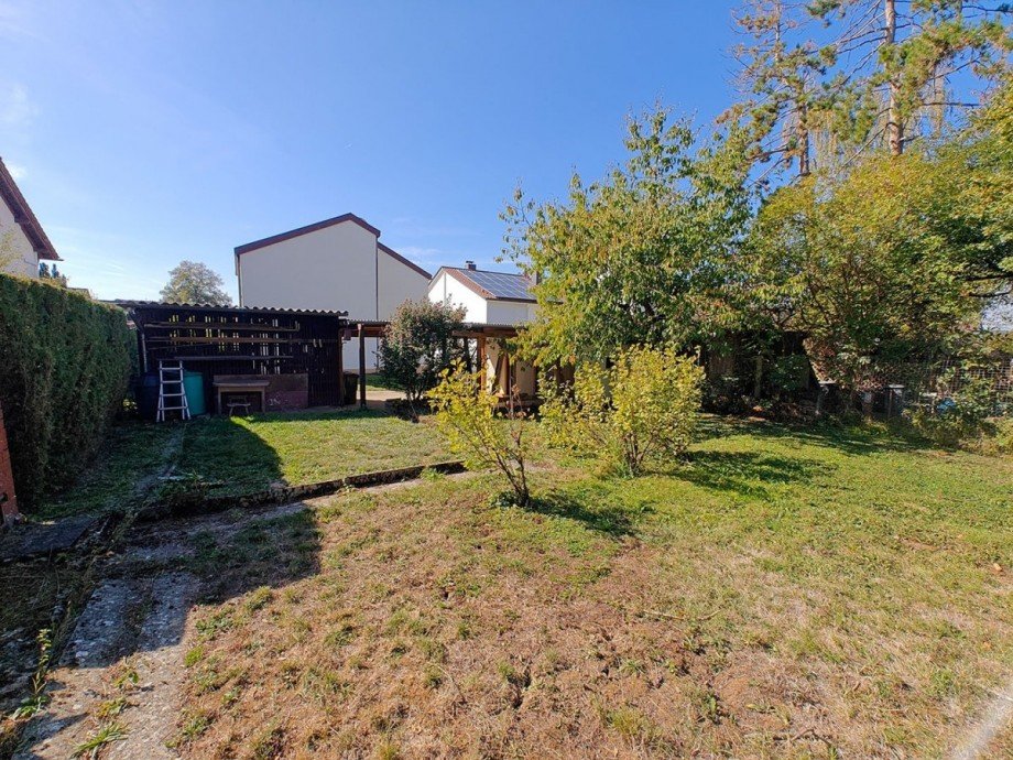 Garten Nordseite Zweifamilienhaus Bempflingen