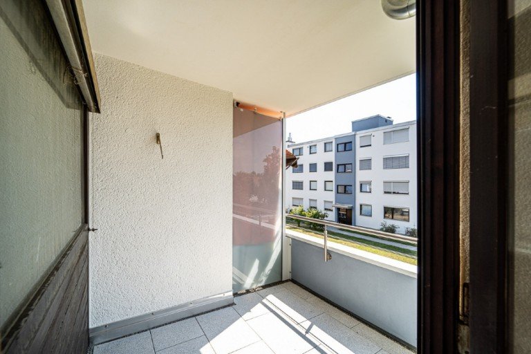 Balkon Reutlingen Wohnung Sanierungsbed�rftige 1-Zimmer Wohnung im Bereich Ringelbach inkl. TG-Stellplatz