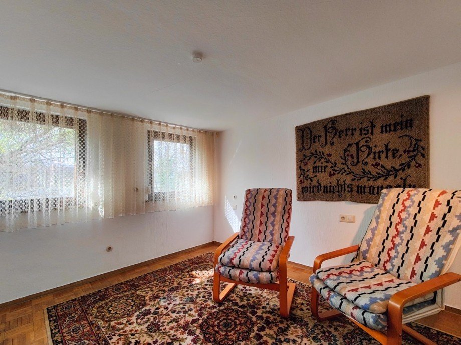 Zimmer Dachgeschoss mit Aufgang zur B�hne Reihenendhaus Metzingen