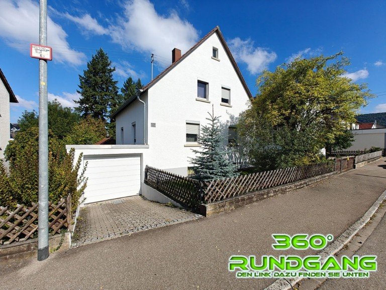 Aussenansicht Pfullingen Einfamilienhaus Vermietetes Einfamilienhaus in Pfullingen mit sehr sch�nem Grundst�ck und Garage