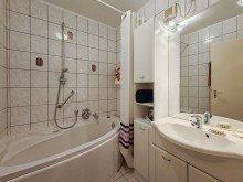 Badezimmer 3-Zimmer Wohnung mit Tiefgaragenstellplatz und Balkon