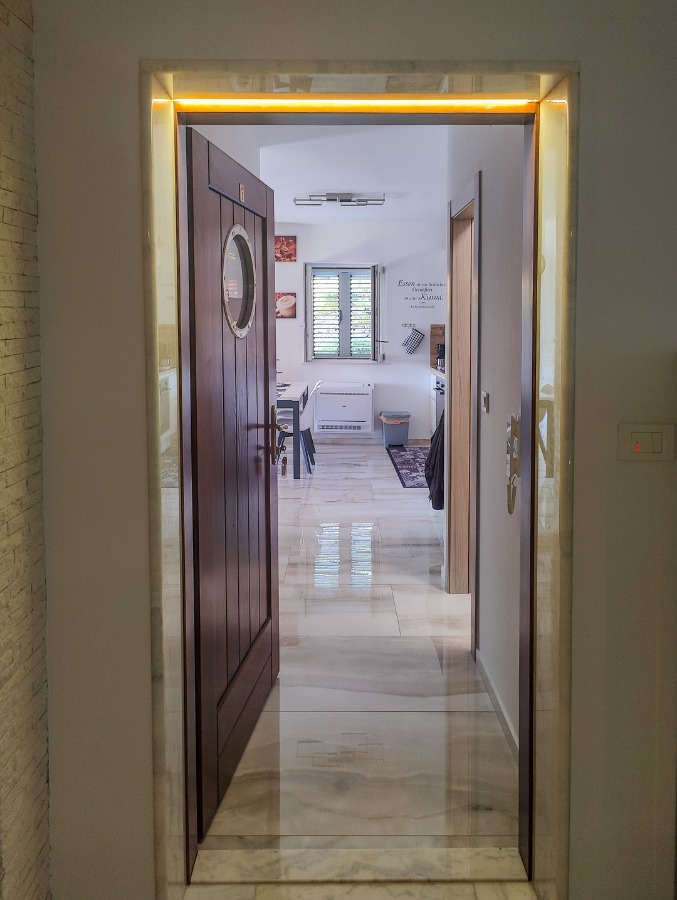 Wohnungseingang Erdgeschosswohnung Nerezine