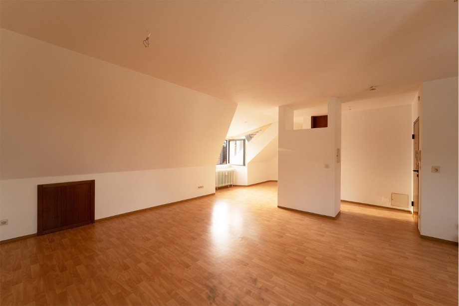 Wohn-, Essbereich Dachgeschosswohnung Pfullingen