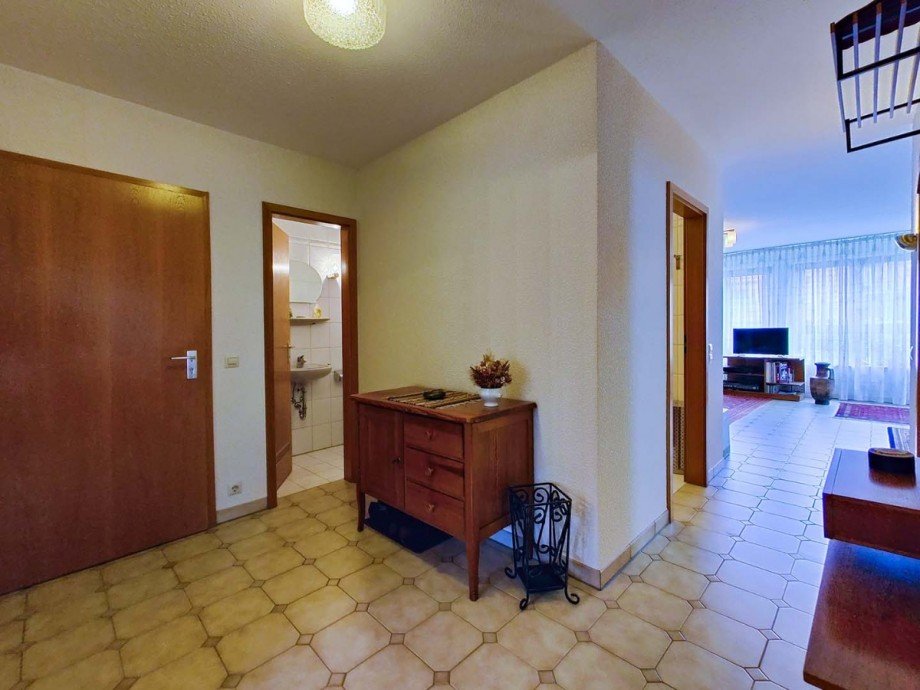 Diele Erdgeschosswohnung Wannweil