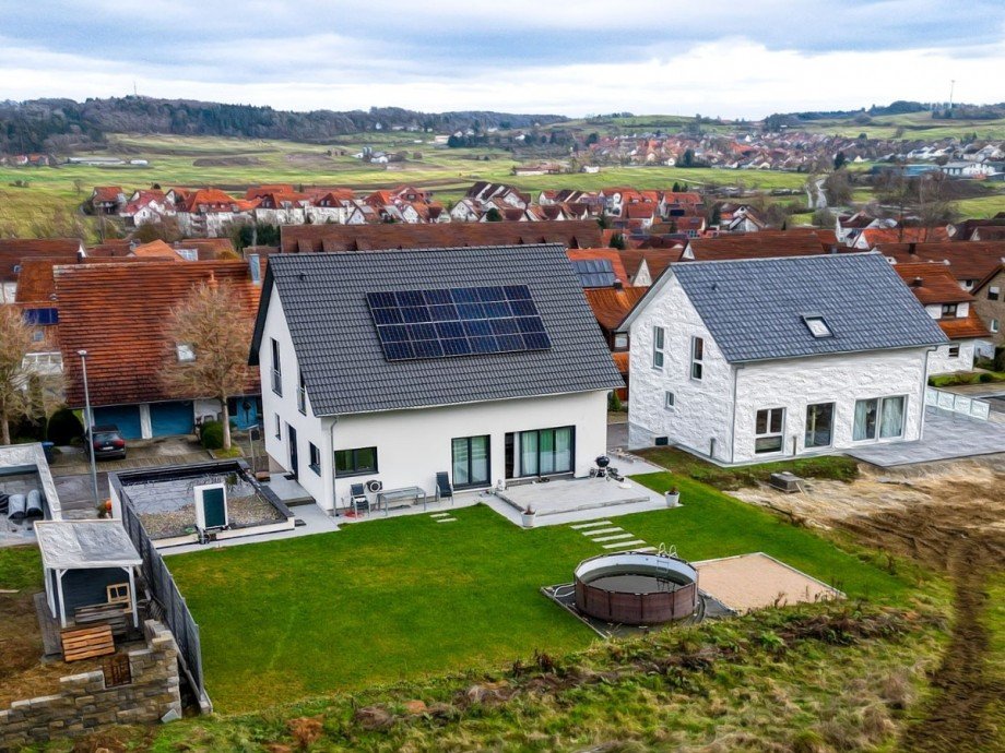 Aussenansicht Einfamilienhaus M�nsingen